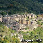 Saisonnée - Gîtes, Chambres et Table d'Hôtes