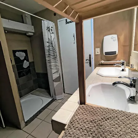 بيت ضيافة Saisonnee 3*